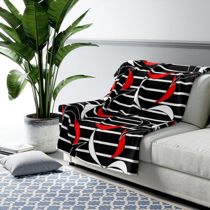 Snuggle Up with this Stylish Printed Sherpa Fleece Blanket