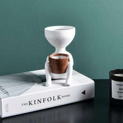 Contemporary Nordic Ceramic Vase: A Fusion of Art and Modern Design