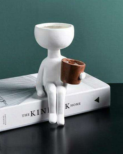 Contemporary Nordic Ceramic Vase: A Fusion of Art and Modern Design