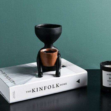 Contemporary Nordic Ceramic Vase: A Fusion of Art and Modern Design