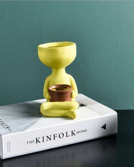 Contemporary Nordic Ceramic Vase: A Fusion of Art and Modern Design