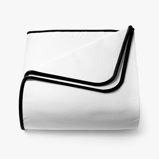 Oliver Goldsmith Black Trim Polyester Blanket - Très Elite