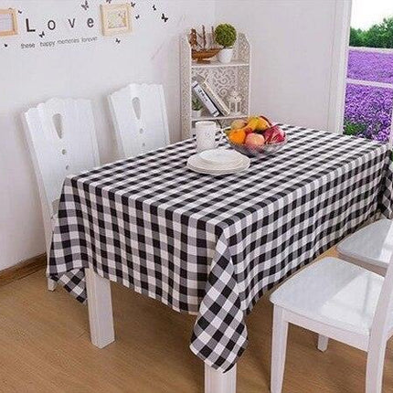 Chic Contemporary Plaid Tablecloth - Elevate Your Dining Atmosphere