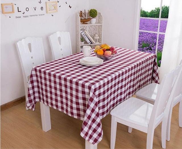 Elegant Plaid Table Cover - Enhance Your Dining Space