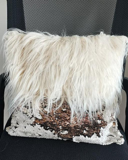 Luxurious Faux Fur Throw Pillow Covers for a Glamorous Home