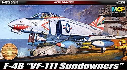 1/48 Scale F-4B VF-111 Sundowners Plastic Model Kit with Premium Decals