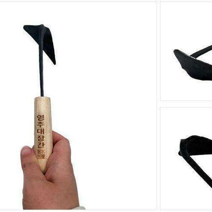 Korean Mastercrafted Gardening Hoe by No-Ki, Seok: Artisan-Quality Tool for Garden Enthusiasts