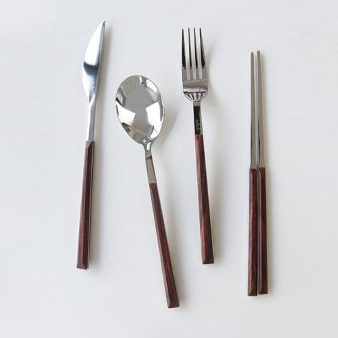 Elegant Stainless Steel Dining Cutlery Set with Luxury Service for 4