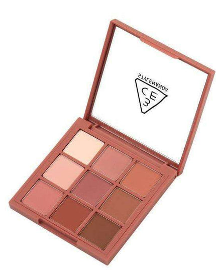 Floral Fantasy 9-Shade Eyeshadow Palette: Unleash Your Creativity with Stunning Eye Styles