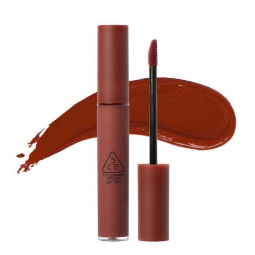 Taupe Velvet Lip Tint: Luxurious Lip Color for a Flawless Finish