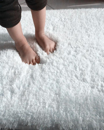 Scandinavian Elegance: Luxurious Plush Area Rug for Chic Interiors