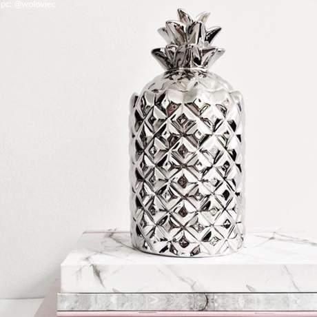 Silver Pineapple Candle - Elegant White Tea & Mint Artisan Piece