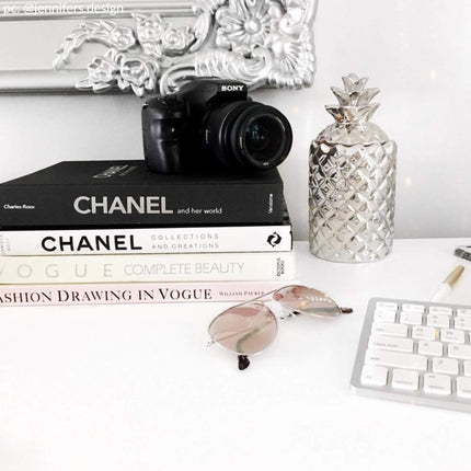 Sophisticated Silver Pineapple Candle - Artisan White Tea & Mint Scented Bliss