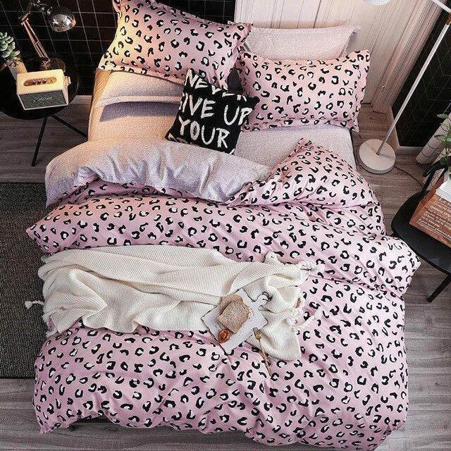 Revamp Your Tween's Room with Stylish Printed Bedding Set for Ultimate Comfort