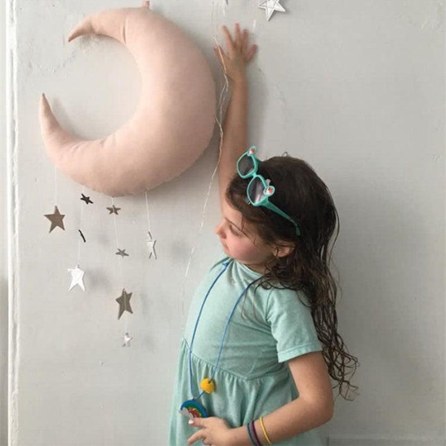 Enchanting Celestial Moon and Star Wall Art for Kids' Rooms - Dreamy Space Decor