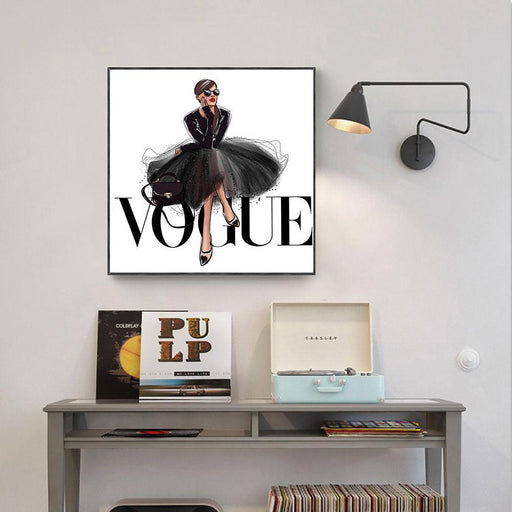 Chic Vogue Women's Canvas Painting for Fashionable Home Decor