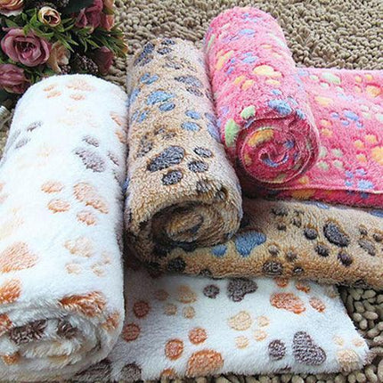 Plush Paw Print Pet Mat - Cozy Fleece Blanket Cushion for Animals